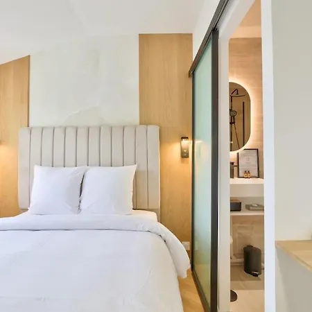 Apartment Studio Balcony And View Trocadero Passy Paris